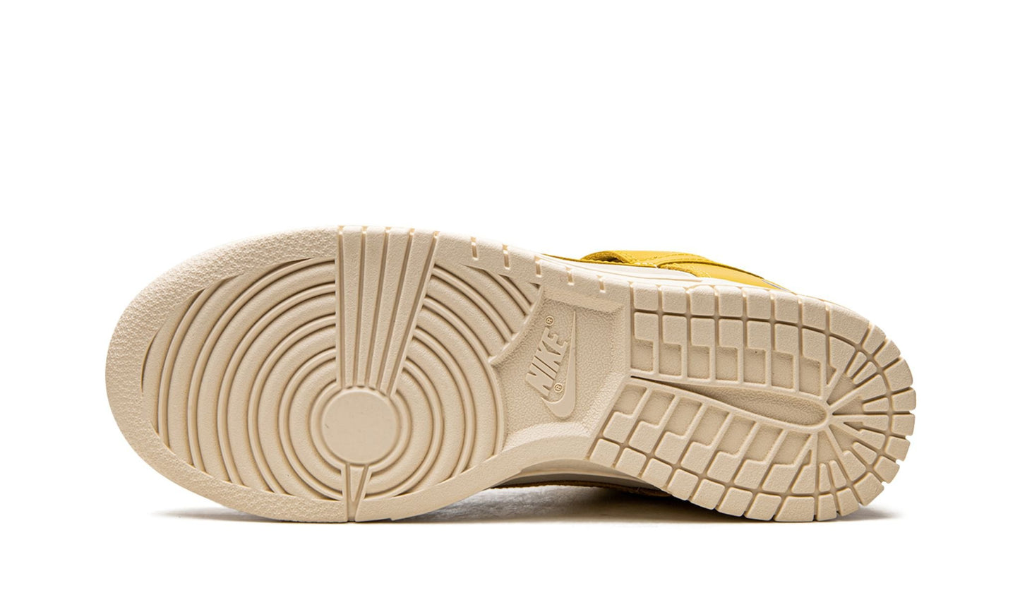 Nike Dunk Low LX Banana (Women's)